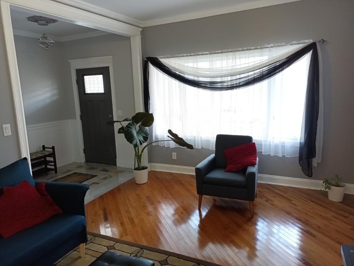 Cozy Updated 3-Br Apartment Near Peace Bridge Буффало Экстерьер фото